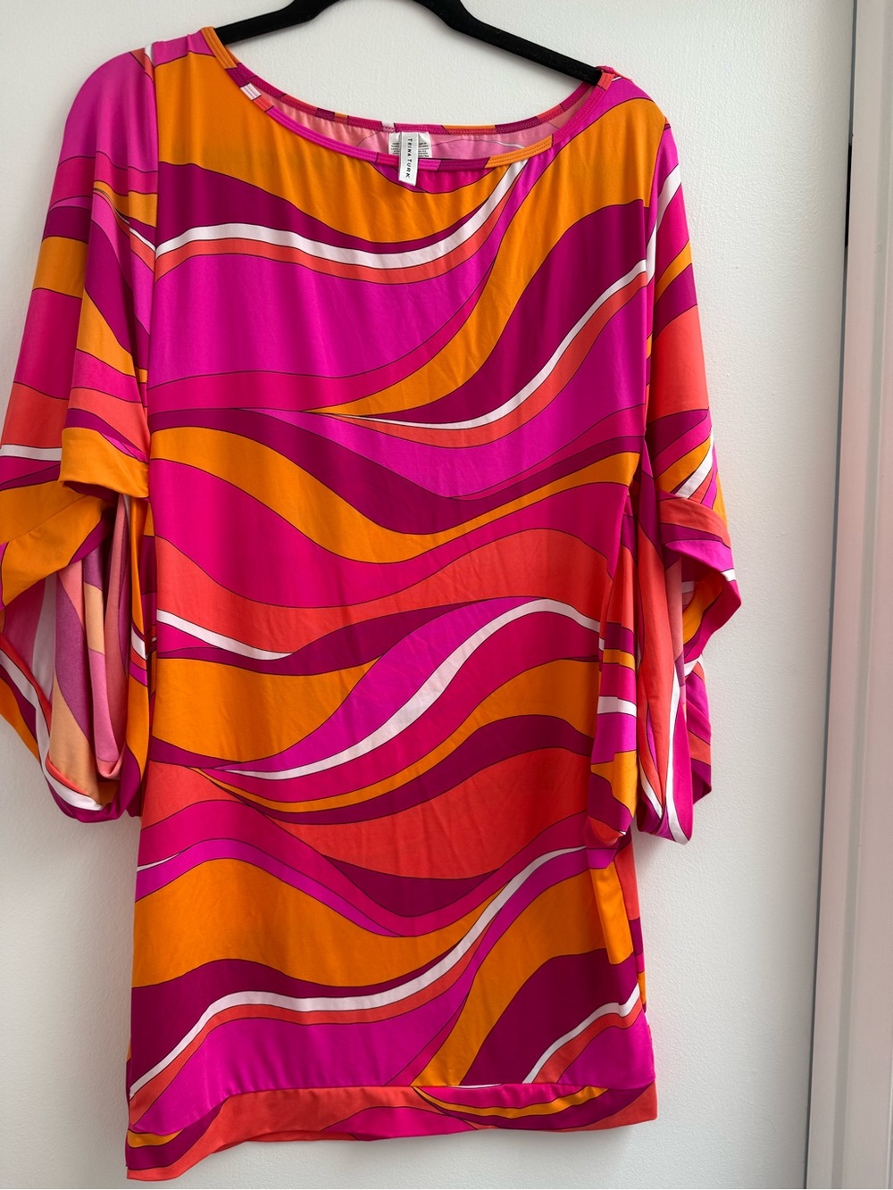 Trina Turk Retro Wave Print Draped Sleeve Tunic Top Large